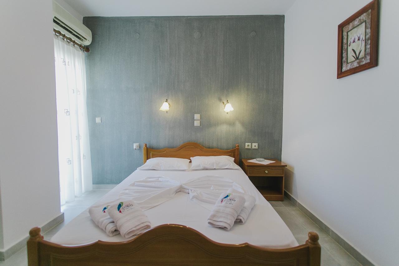 Hotel Papagalos Neos Marmaras Eksteriør billede