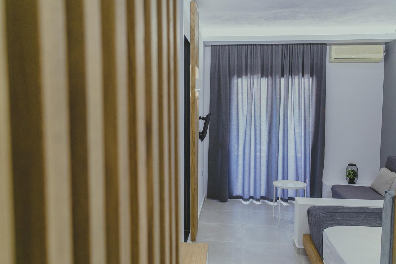 Hotel Papagalos Neos Marmaras Eksteriør billede